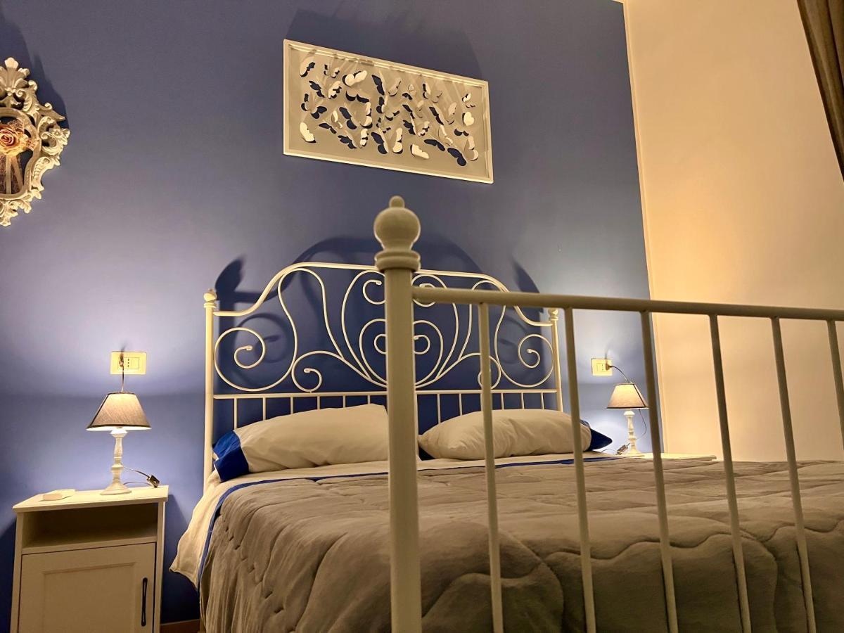 Vico Longo 25 - Ensuit Flat In The Heart Of Napoli Exterior foto
