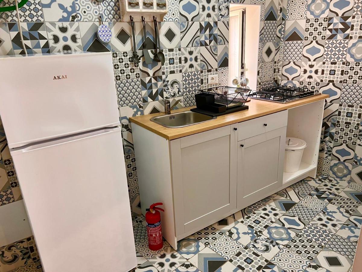 Vico Longo 25 - Ensuit Flat In The Heart Of Napoli Exterior foto