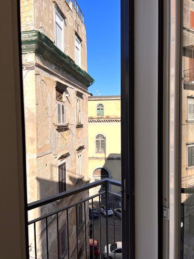 Vico Longo 25 - Ensuit Flat In The Heart Of Napoli Exterior foto