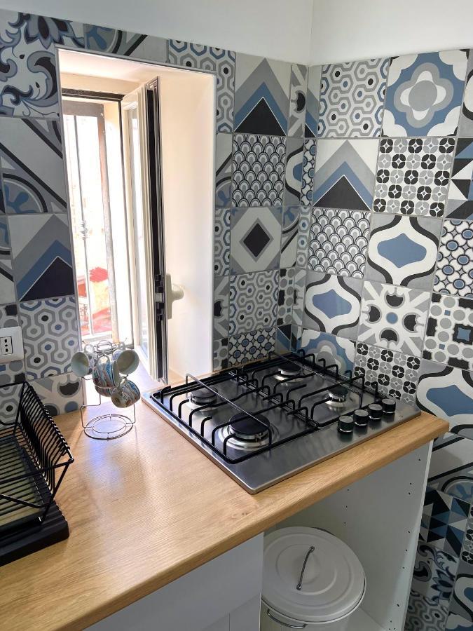 Vico Longo 25 - Ensuit Flat In The Heart Of Napoli Exterior foto