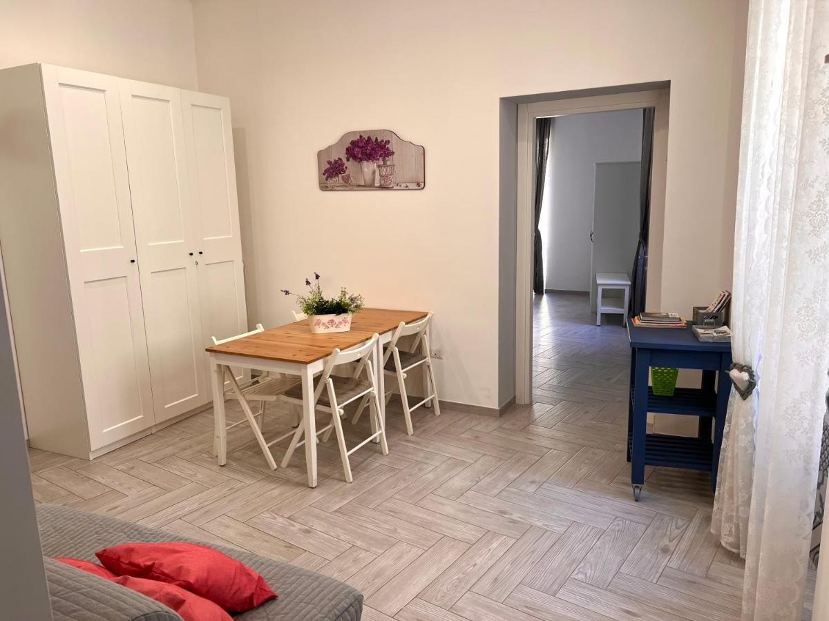 Vico Longo 25 - Ensuit Flat In The Heart Of Napoli Exterior foto