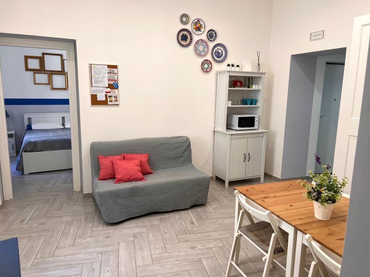 Vico Longo 25 - Ensuit Flat In The Heart Of Napoli Exterior foto