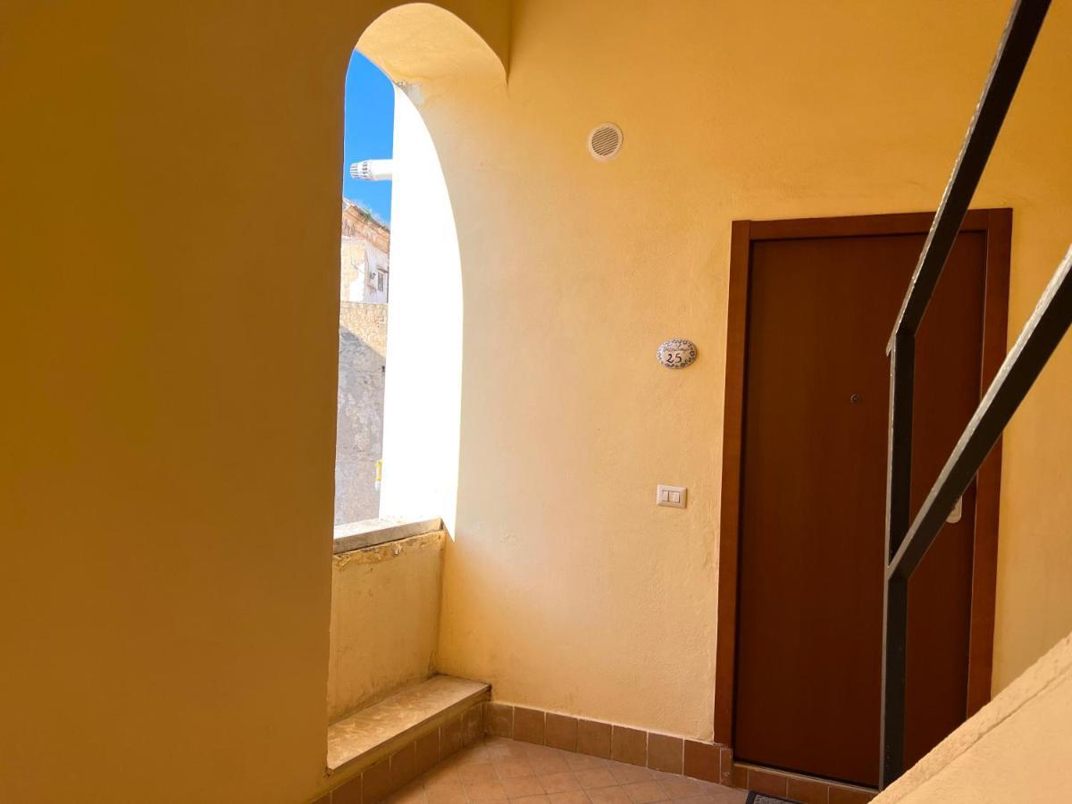 Vico Longo 25 - Ensuit Flat In The Heart Of Napoli Exterior foto