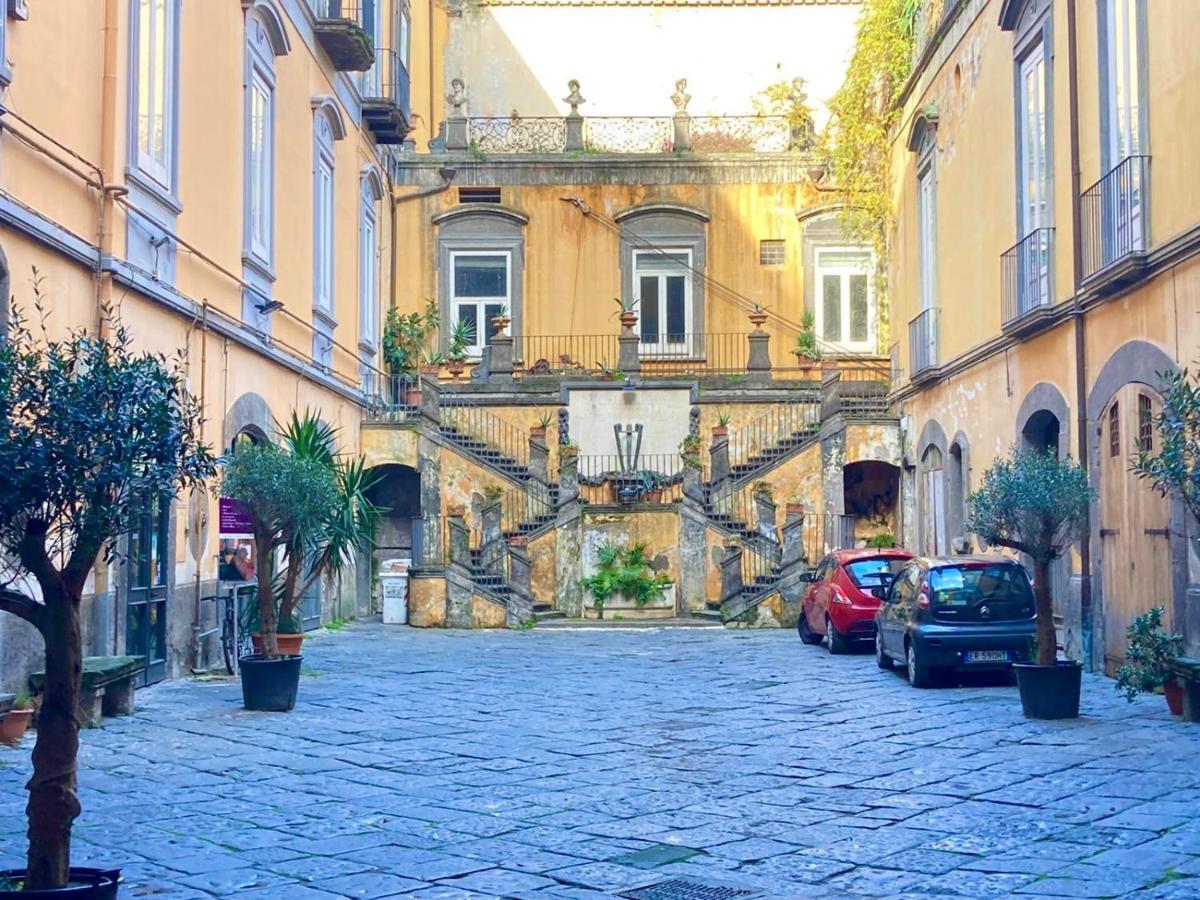 Vico Longo 25 - Ensuit Flat In The Heart Of Napoli Exterior foto